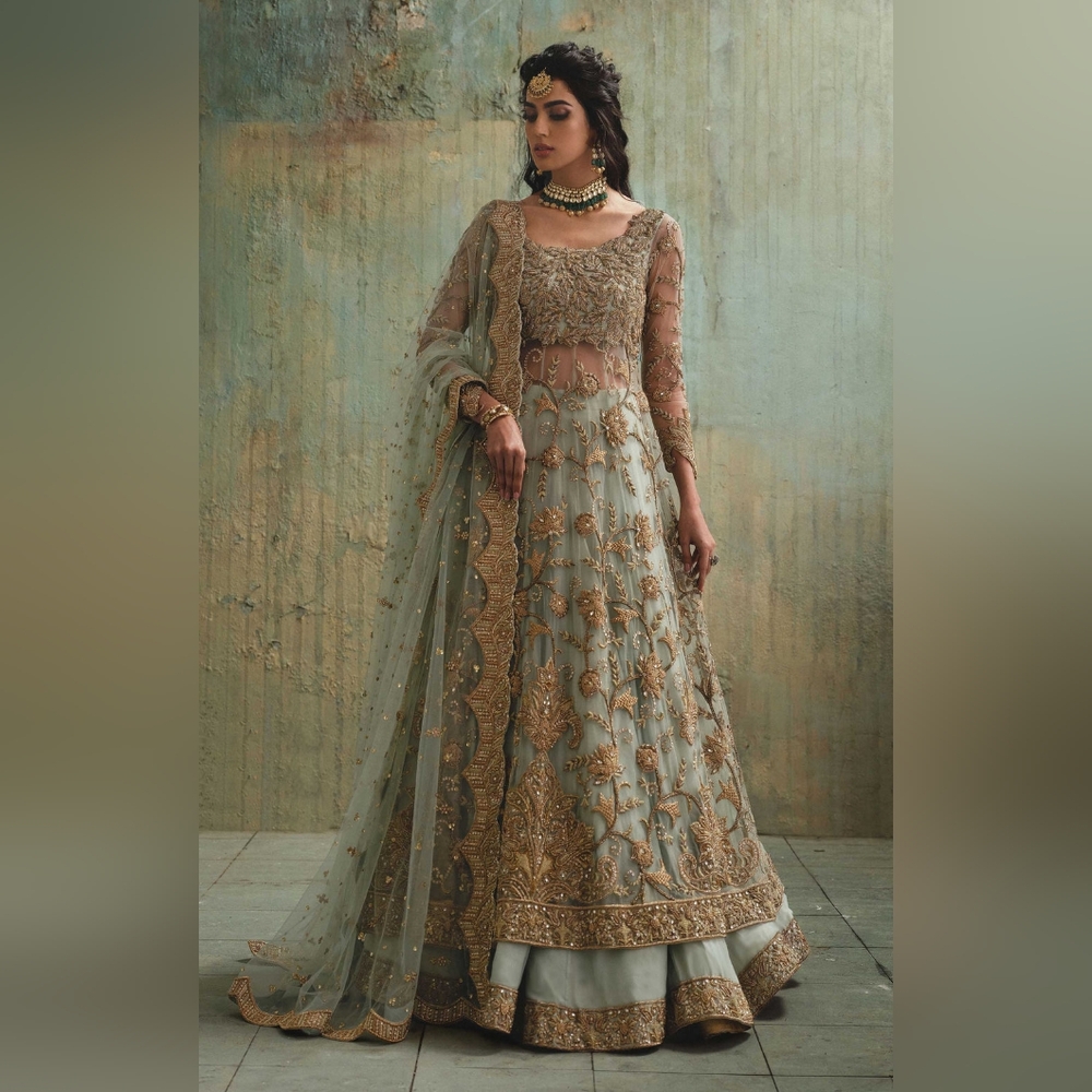Natasha Kamal Daphne Aqua Peshwas Lehnga Set S/M Gold Embroidery. HEAVY